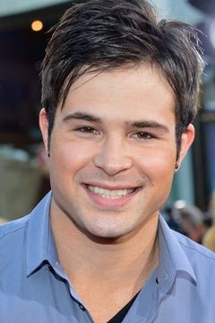 Cody Longo interpreta Todd Dupree