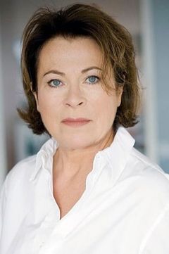Rita Russek interpreta Dorothea Baumann