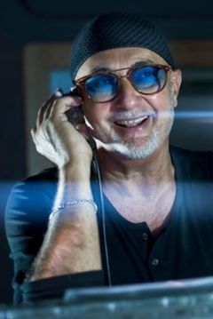 Enzo Avolio interpreta Pulcinella (voice)