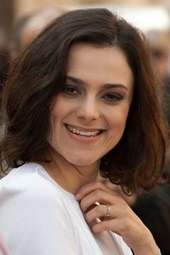 Cristina Odasso interpreta Mara