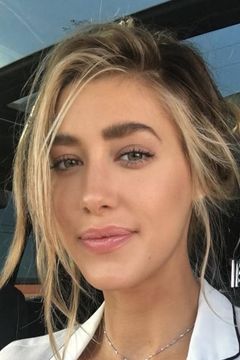 Jessica Serfaty interpreta Sherri