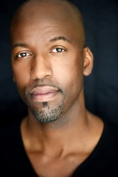 William-Christopher Stephens interpreta Celebration Montage Interviewee