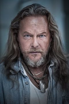 Stefan Cronwall interpreta Viking