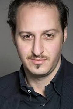 Fausto Russo Alesi interpreta Emilio Schiavon