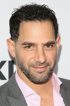 Patrick Sabongui interpreta David Singh
