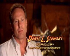Denis L. Stewart interpreta Holy-Merc