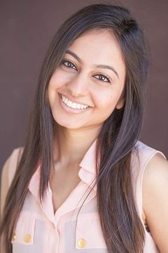 Nikki Shah interpreta Star Camper Christine