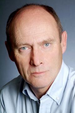Patrick Malahide interpreta Major General Bernard Montgomery