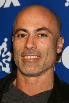Adoni Maropis interpreta Agamemnon's Officer