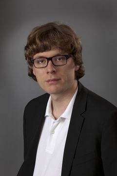 Bevan Thomas interpreta Bevan Bevan