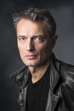 Josep Linuesa interpreta Wilhelm Kestler