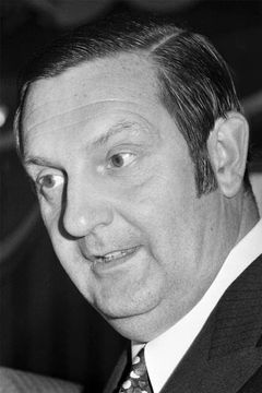 Jacques Charon interpreta Le colonel