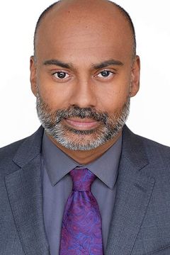 Sean T. Krishnan interpreta Additional Voices (voice)