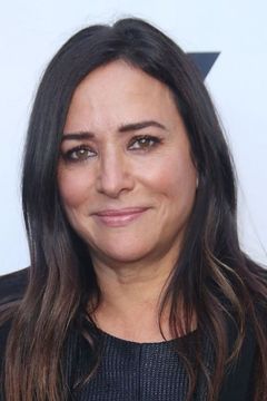 Pamela Adlon interpreta Vidia (voice) (uncredited)