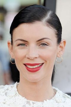 Liberty Ross interpreta Queen Eleanor