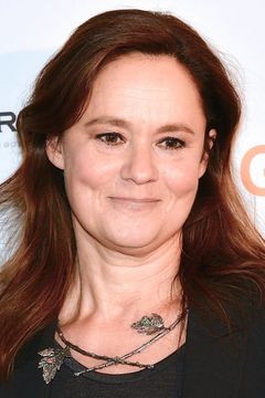 Pernilla August interpreta Shmi Skywalker