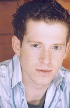 Dane Garretson interpreta Ryan Wenger