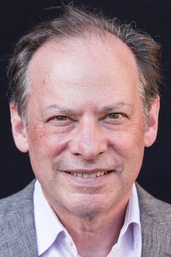 Adam Gopnik interpreta Adam Gopnik