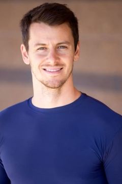 Gabriel Myers interpreta Eric