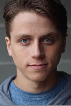 Michael Gideon Sherry interpreta Bullied Abnegation Boy