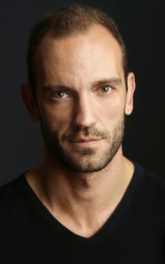 Javier Mula interpreta Beni