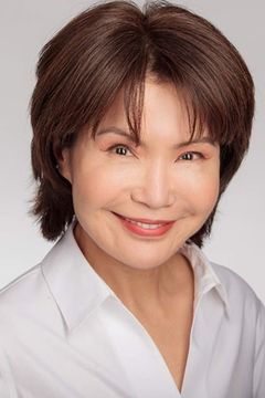 Peggy Lu interpreta Mrs. Chen