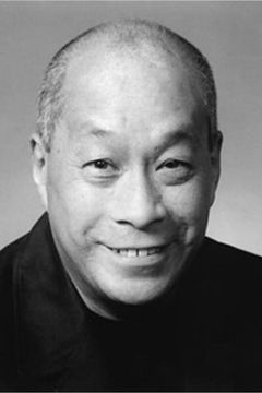 Ozzie Yue interpreta Mr Tchai