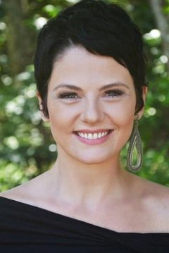 Talita Castro interpreta Ana