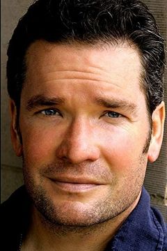 Matthew Tompkins interpreta Jessie Garza