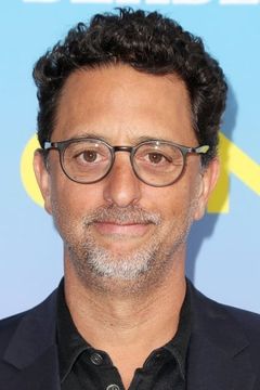 Grant Heslov interpreta National Enquirer Photographer