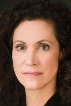 Justine Hirschfeld interpreta Ebba Perhammer