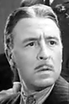 Barry Bernard interpreta John Redfern