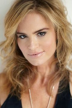 Betsy Russell interpreta Jill
