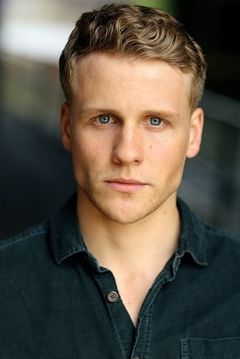 Josh Dylan interpreta Young Bill