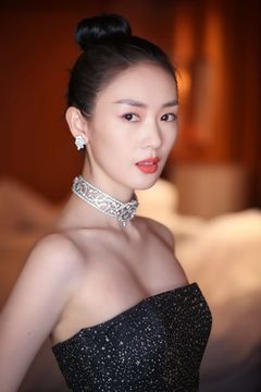 Yao Xing-Tong interpreta Coco
