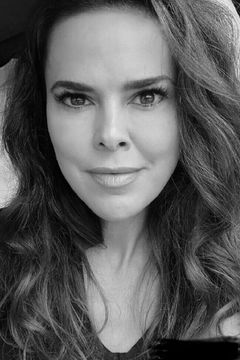 Rosa Blasi interpreta Agent Christine Mendoza