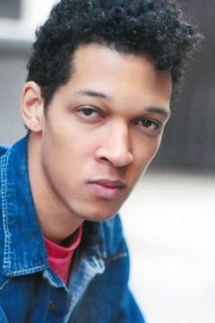 Caleb Eberhardt interpreta Landon