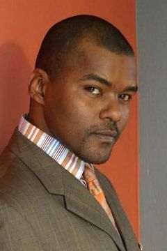 Gary Anthony Sturgis interpreta Phantom Virus (voice)