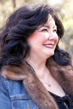 Tammy Locke interpreta Little Girl (uncredited)