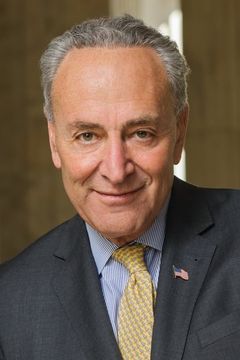 Chuck Schumer interpreta Self