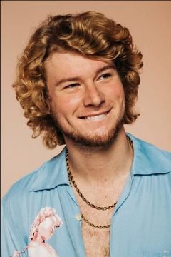 Yung Gravy interpreta Mr. Whiskers (voice)