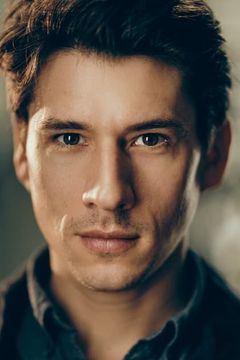 Charles Reston interpreta Jealous Young Man