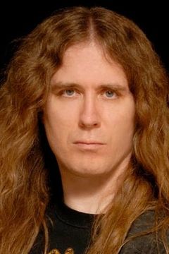 Alex Webster interpreta Thrasher Band'Cannibal Corpses'