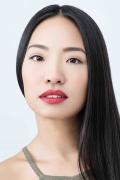 Stephanie Ng Wan interpreta Whisperer
