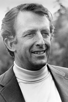 Fritz Weaver interpreta Prof. Biesenthal