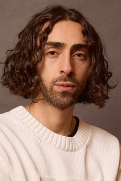 Mateo Arias interpreta Jerry Martínez