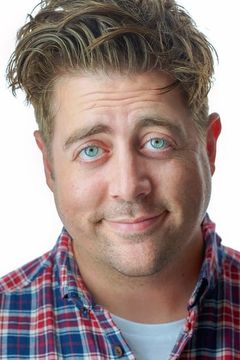Eric Petersen interpreta Scoot