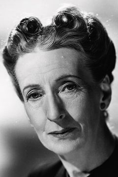 Marjorie Fielding interpreta Mrs. Chalk