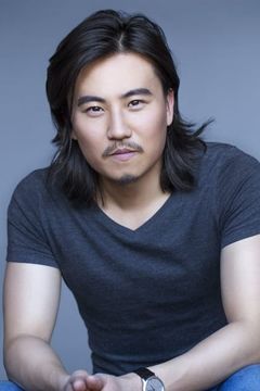 Eugene Young interpreta Additional Voices (voice)