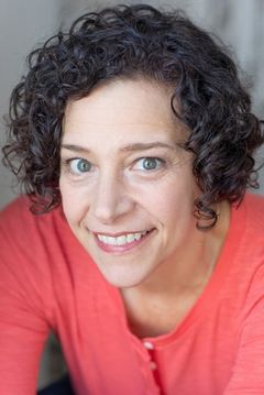 Jennifer Estlin interpreta Nurse Fran